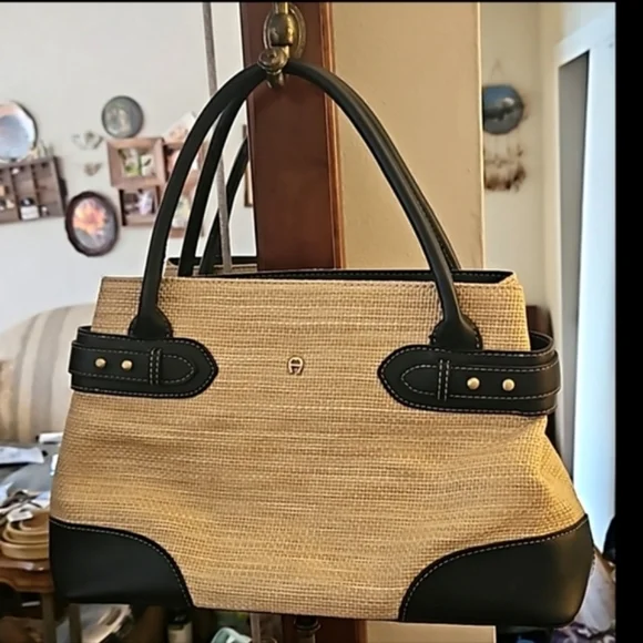 $799 RETAIL designer new vintage handbag - Picture 8 of 9